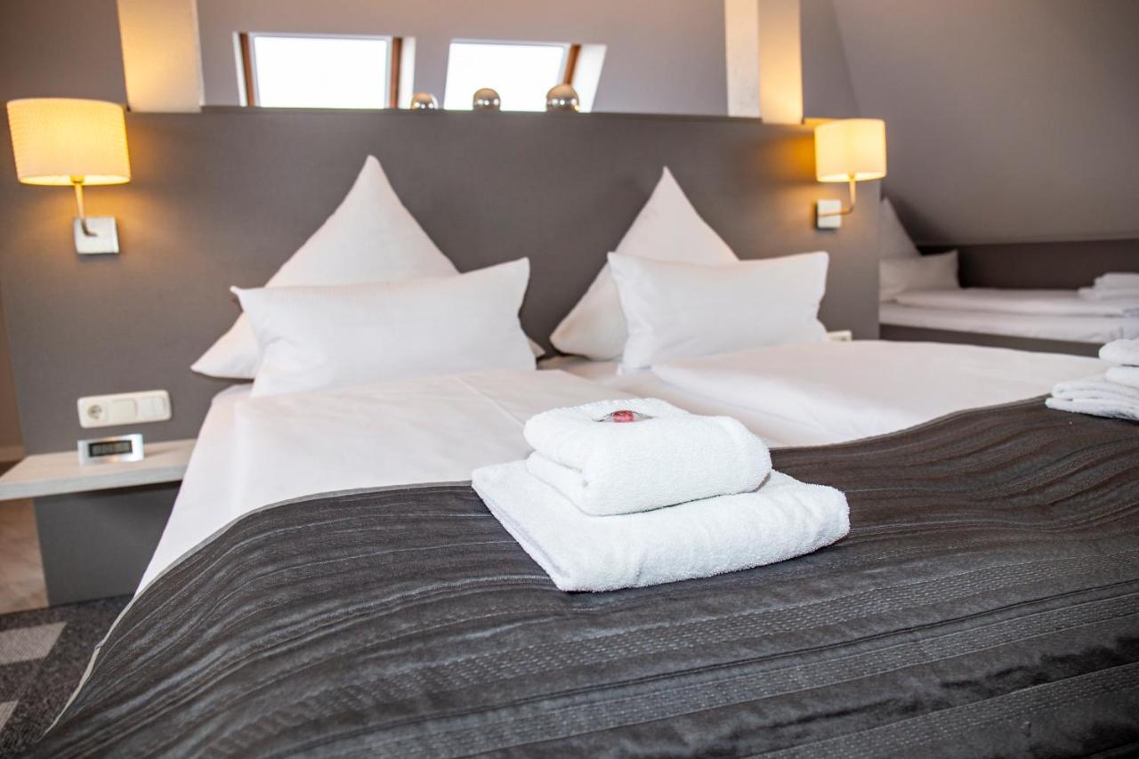 Hotel "Zur Muehle" Хойерсверда Экстерьер фото